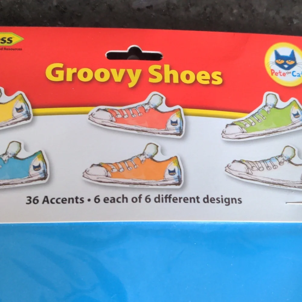Groovy Shoes Accents Wall Sneakers